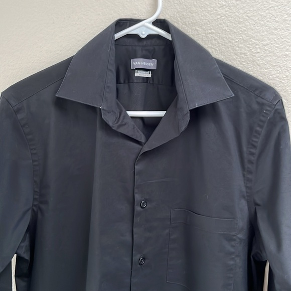Van Heusen Extreme Black Regular Fit Long Sleeve Dress Shirt, Size Small 32/33 - Picture 2 of 14